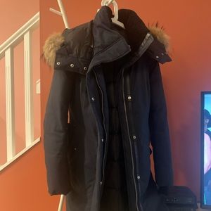 Mackage down jacket puffer in navy blue